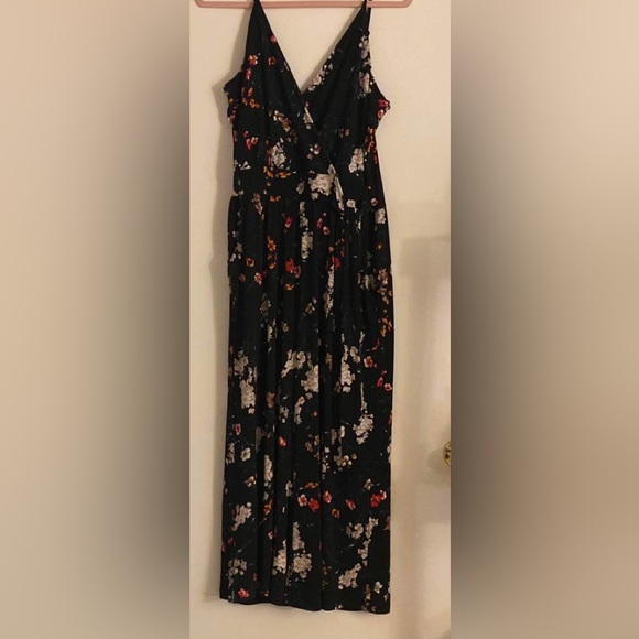 KAILEIGH
Rica Knit Crop Jumpsuit - Picture 6 of 6